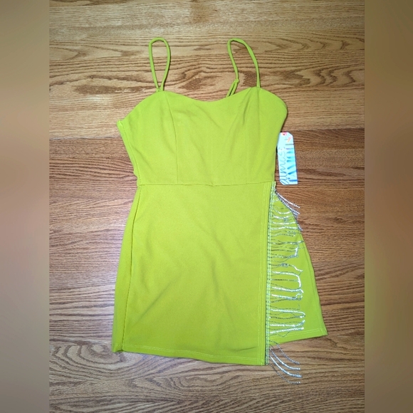 Almost Famous NWT Medium Chartreuse Faux Wrap Tank Top Romper w Sequin Fringe - Picture 11 of 13